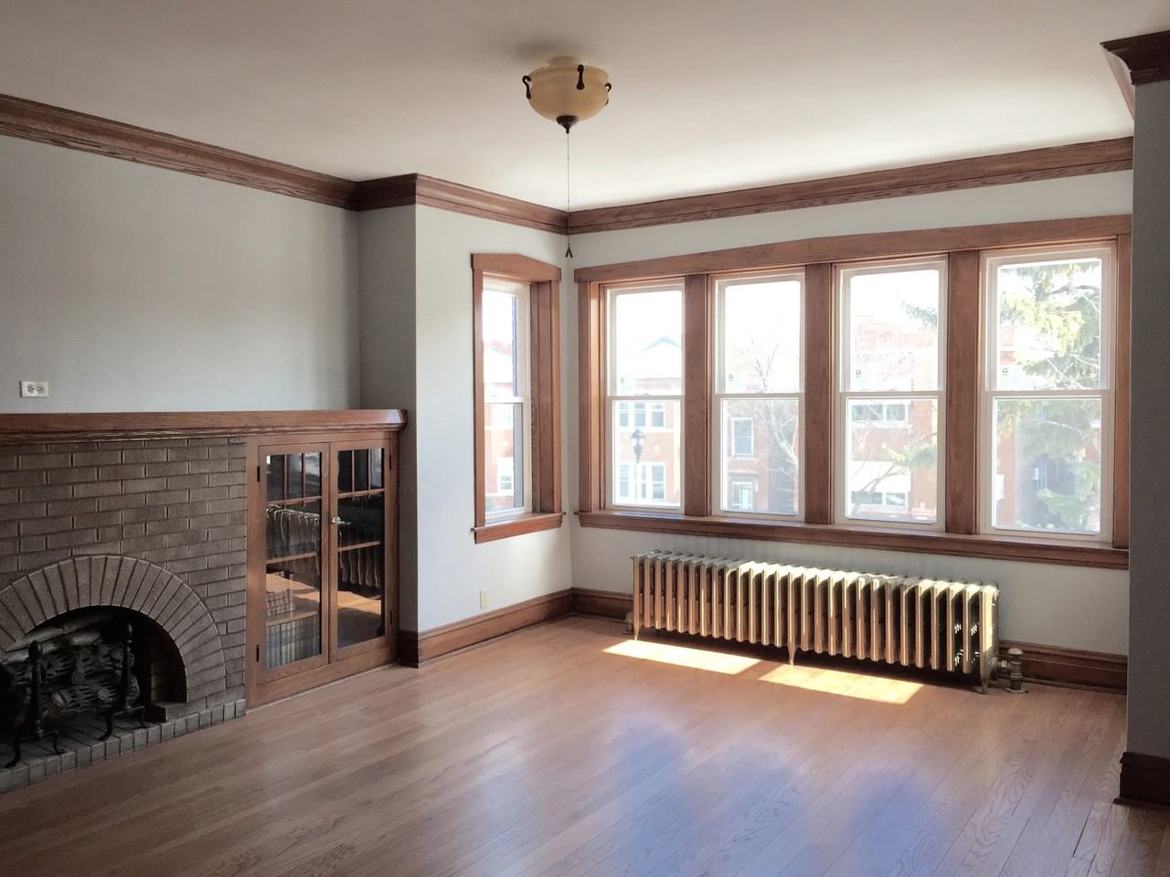 1846 Wesley Ave - Photo 2 of 20