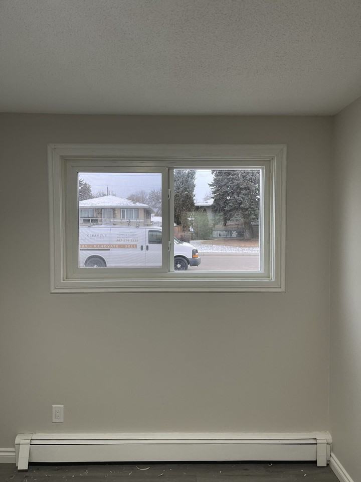 12955 101 St Nw #2 - Photo 4 of 16