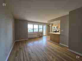 80 N Moore St #EV4N - Photo 1 of 1