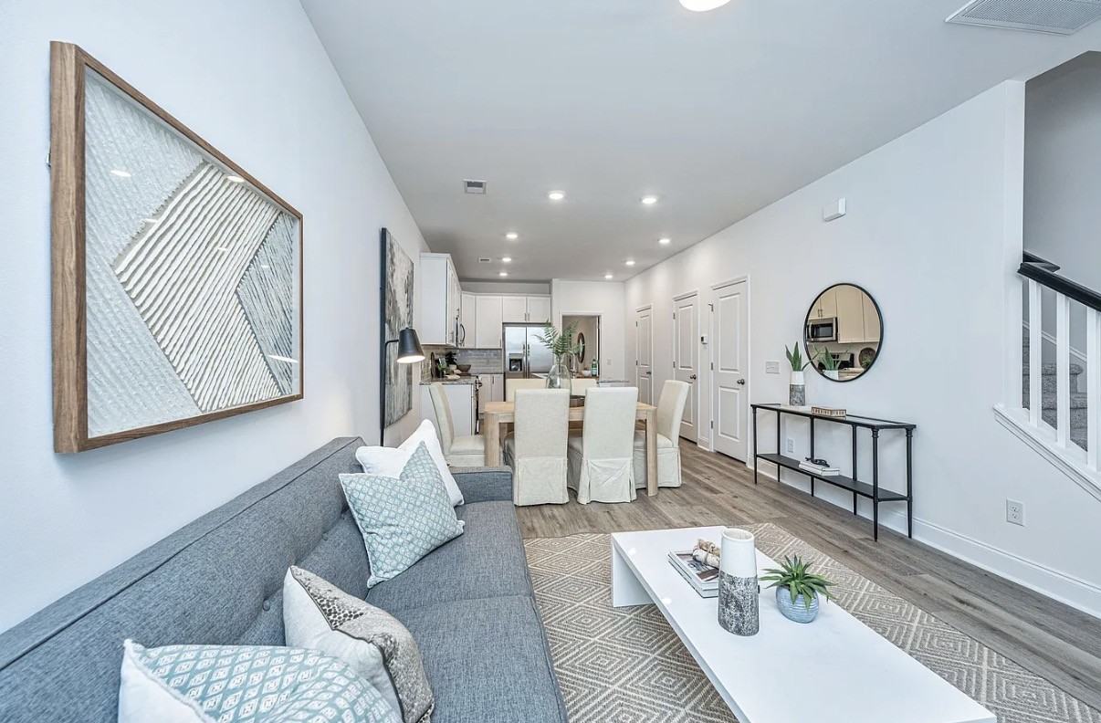 102 Twin Rivers Dr - Photo 3 of 20