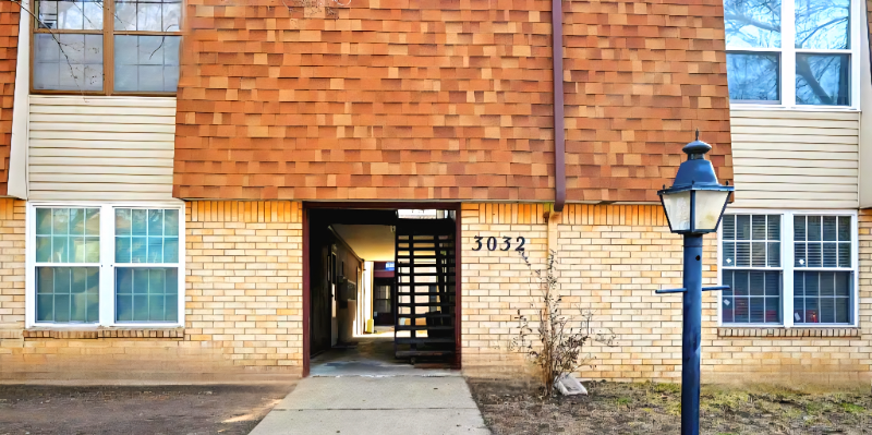 3032 Sw Lydia Ave #103 - Photo 7 of 10