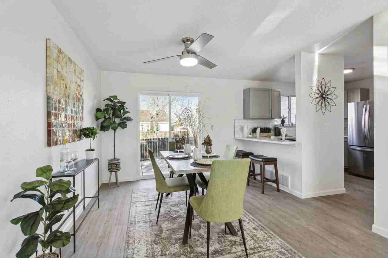 21103 E 42nd Ave - Photo 4 of 20