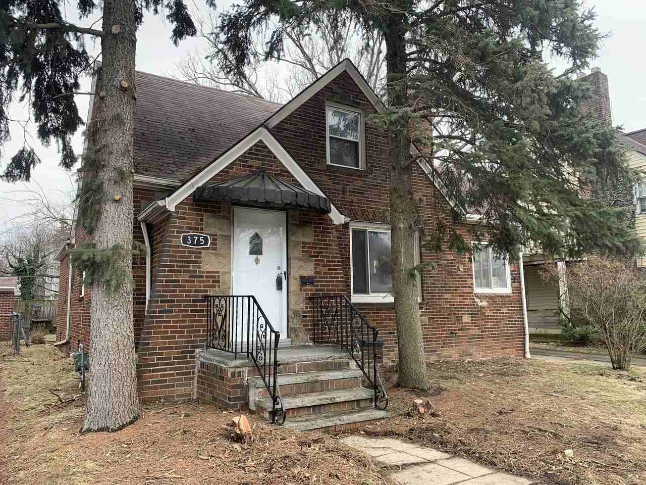 375 E 214th St - Photo 2 of 16