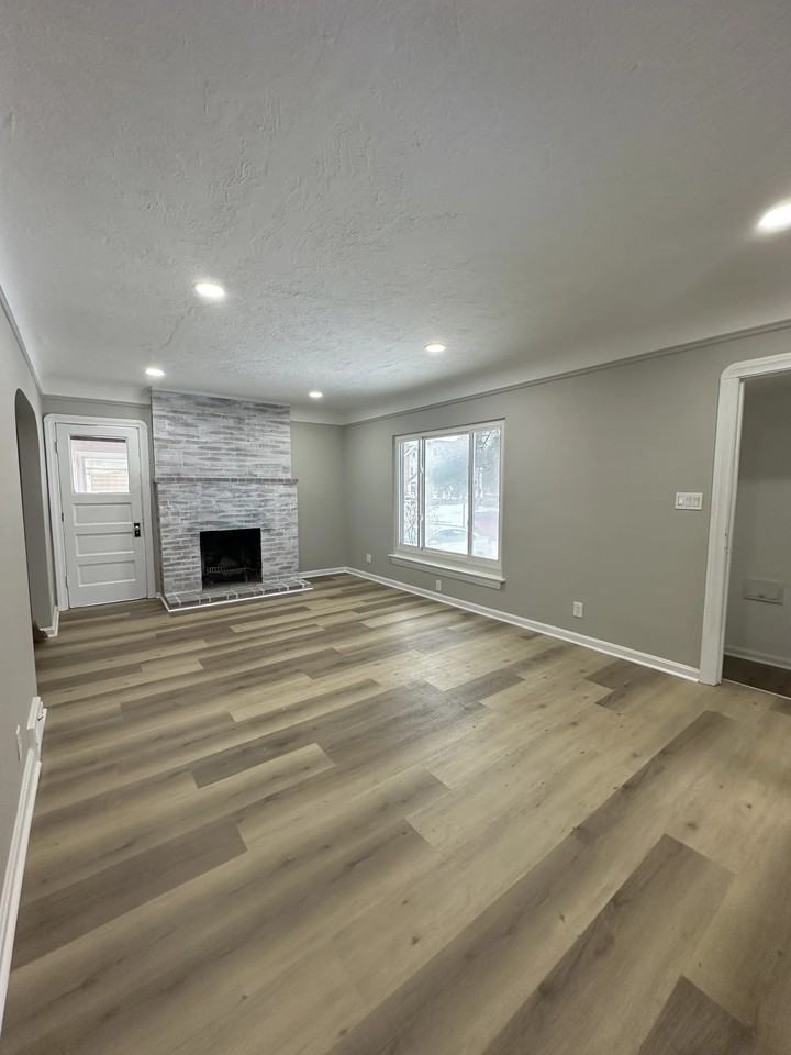 375 E 214th St - Photo 4 of 16