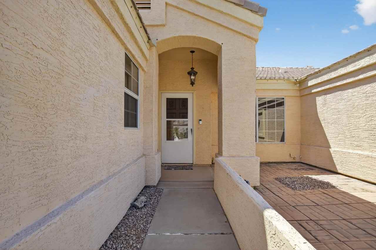 2297 E Cathy Ct - Photo 3 of 34