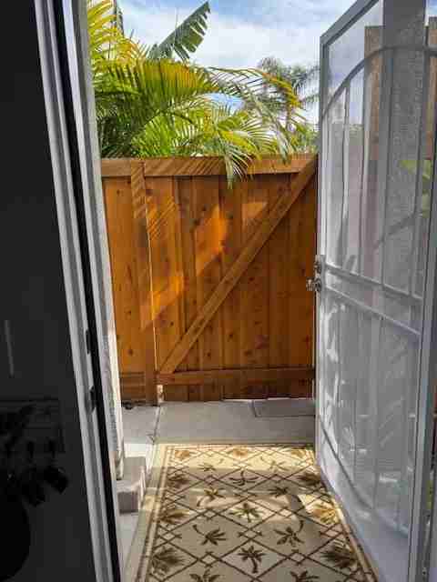 1630 Moreno St - Photo 2 of 13