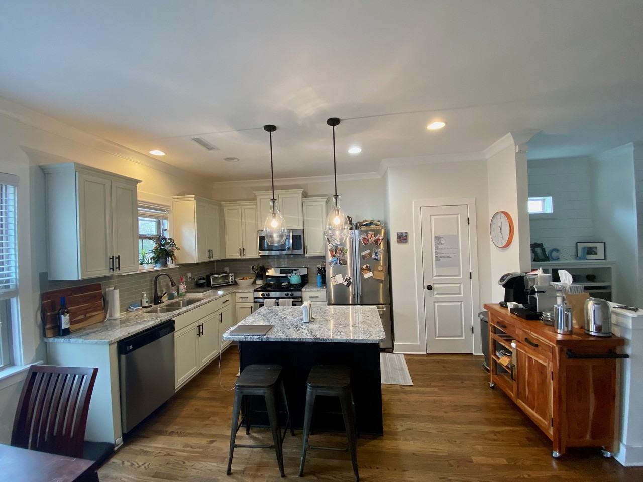 307 Lyric St - Photo 4 of 17