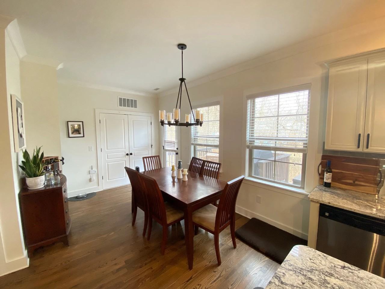 307 Lyric St - Photo 5 of 17