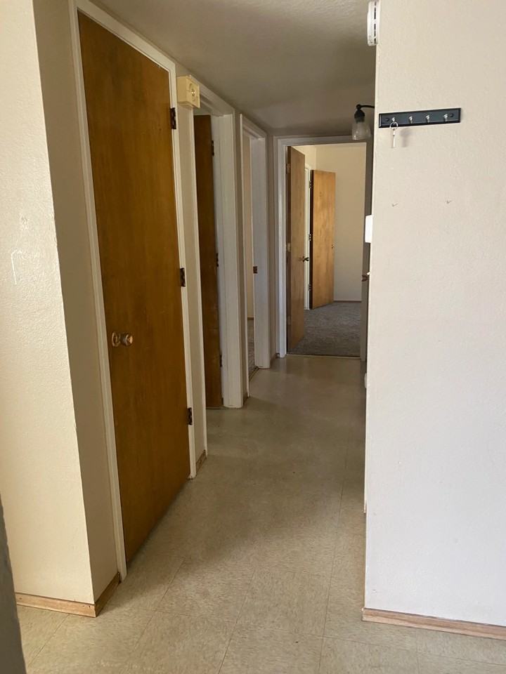 2104 Rose Ave - Photo 7 of 17