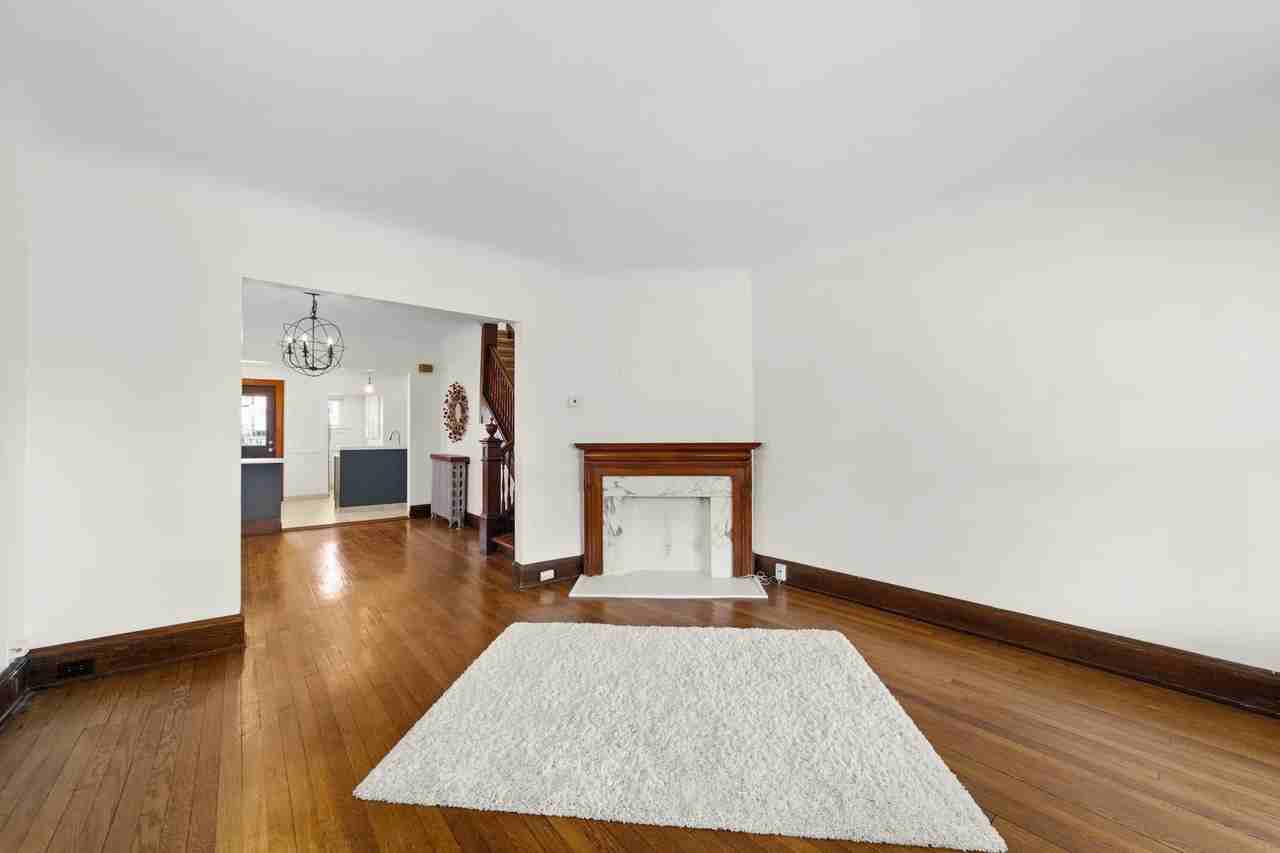 1422 Alameda Ave #1 - Photo 6 of 32