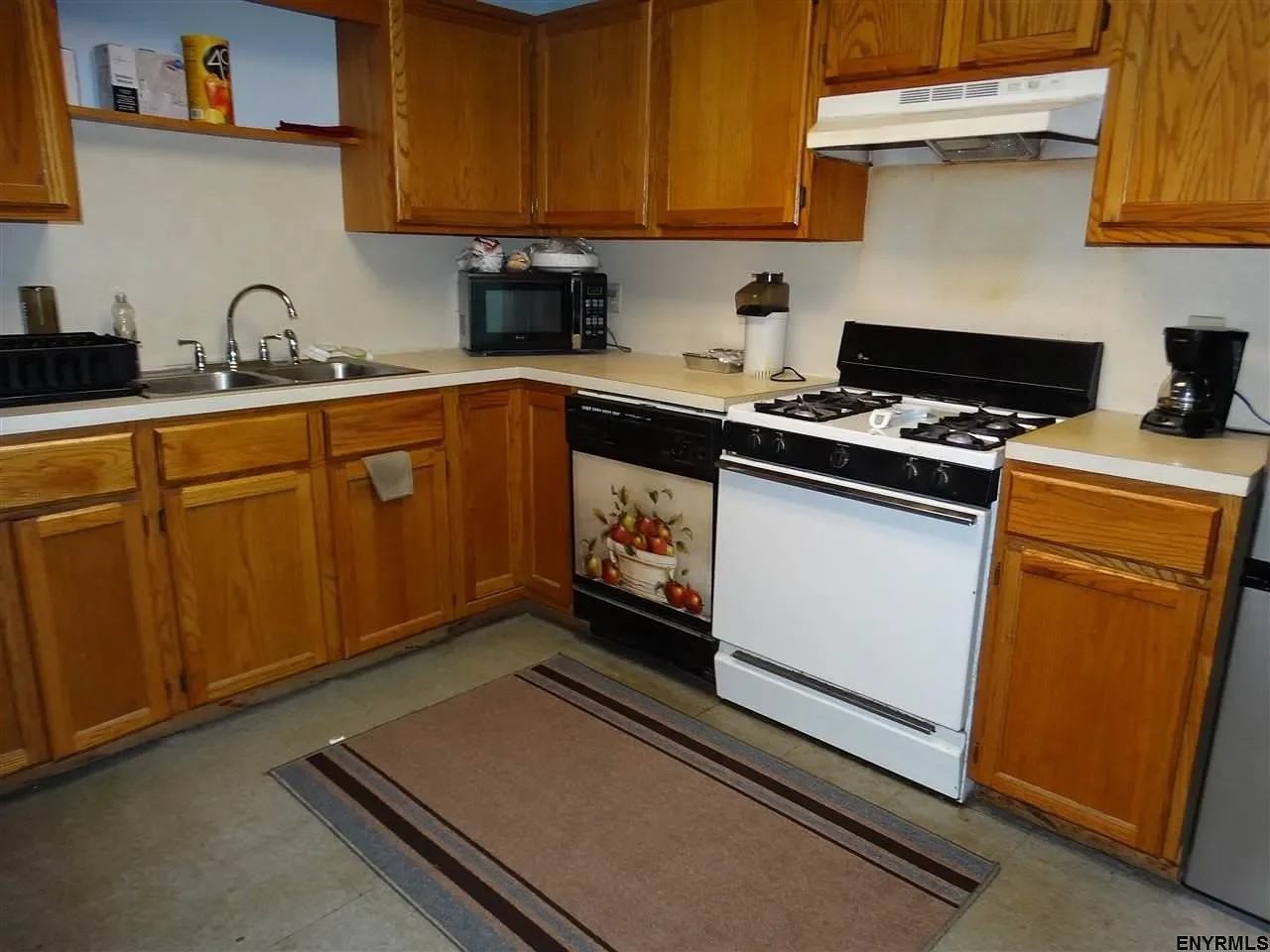 2 Linden Ave #1 - Photo 2 of 4