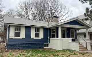 featured image of 1415 N Broadway St