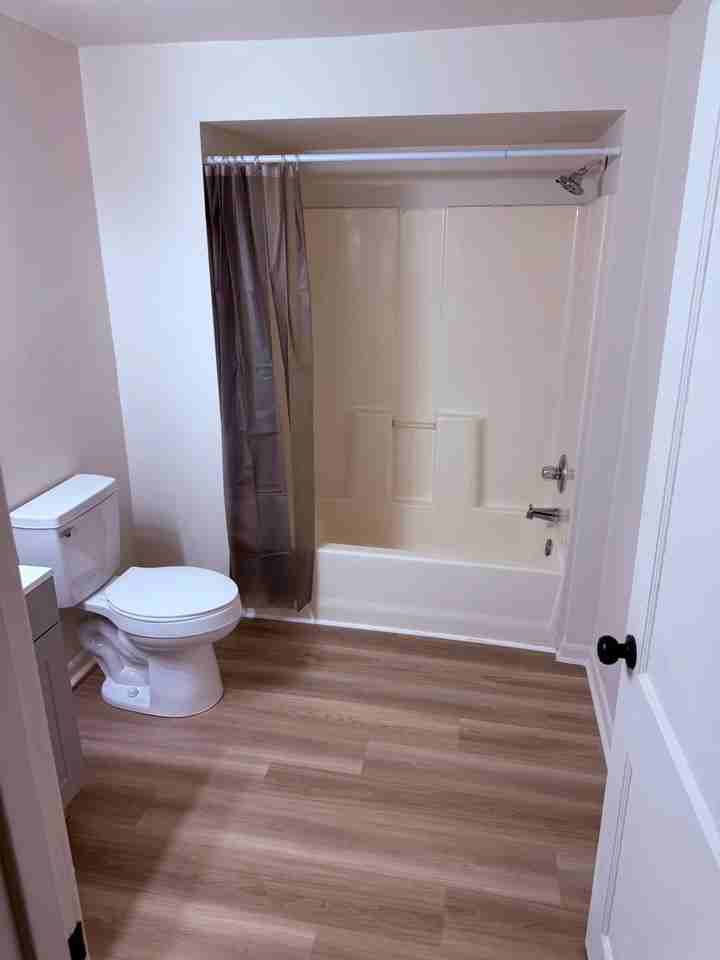 1415 N Broadway St - Photo 4 of 10