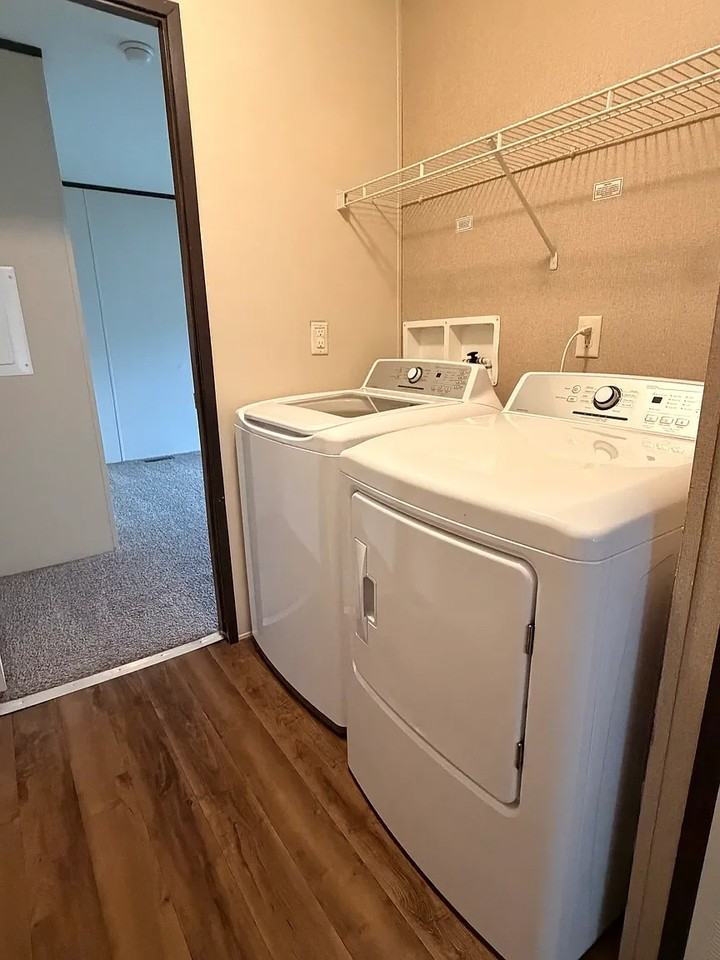 220 Lakeshore Cir #220A - Photo 7 of 14