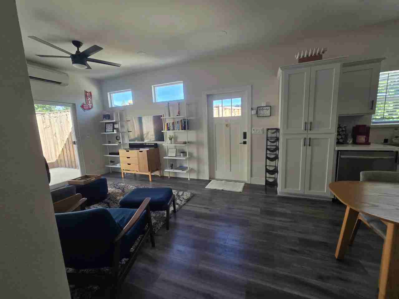 8560 Strong Ave - Photo 7 of 20