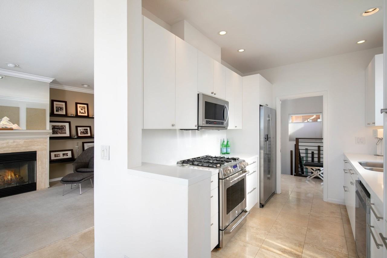 26 Spy Glass Hl - Photo 4 of 20