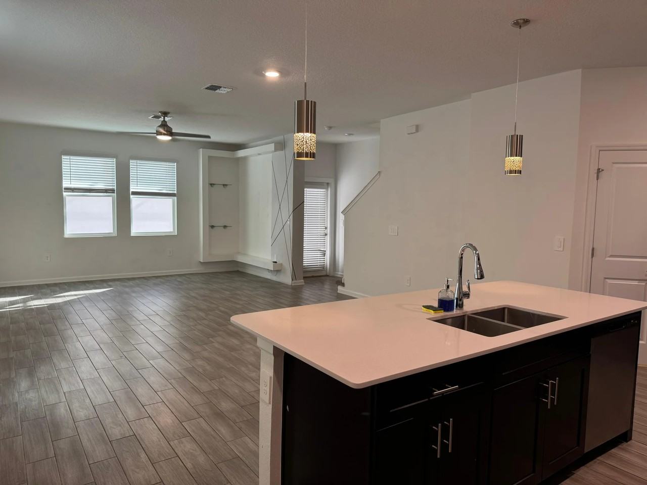 1660 Cross Prairie Pkwy - Photo 4 of 17