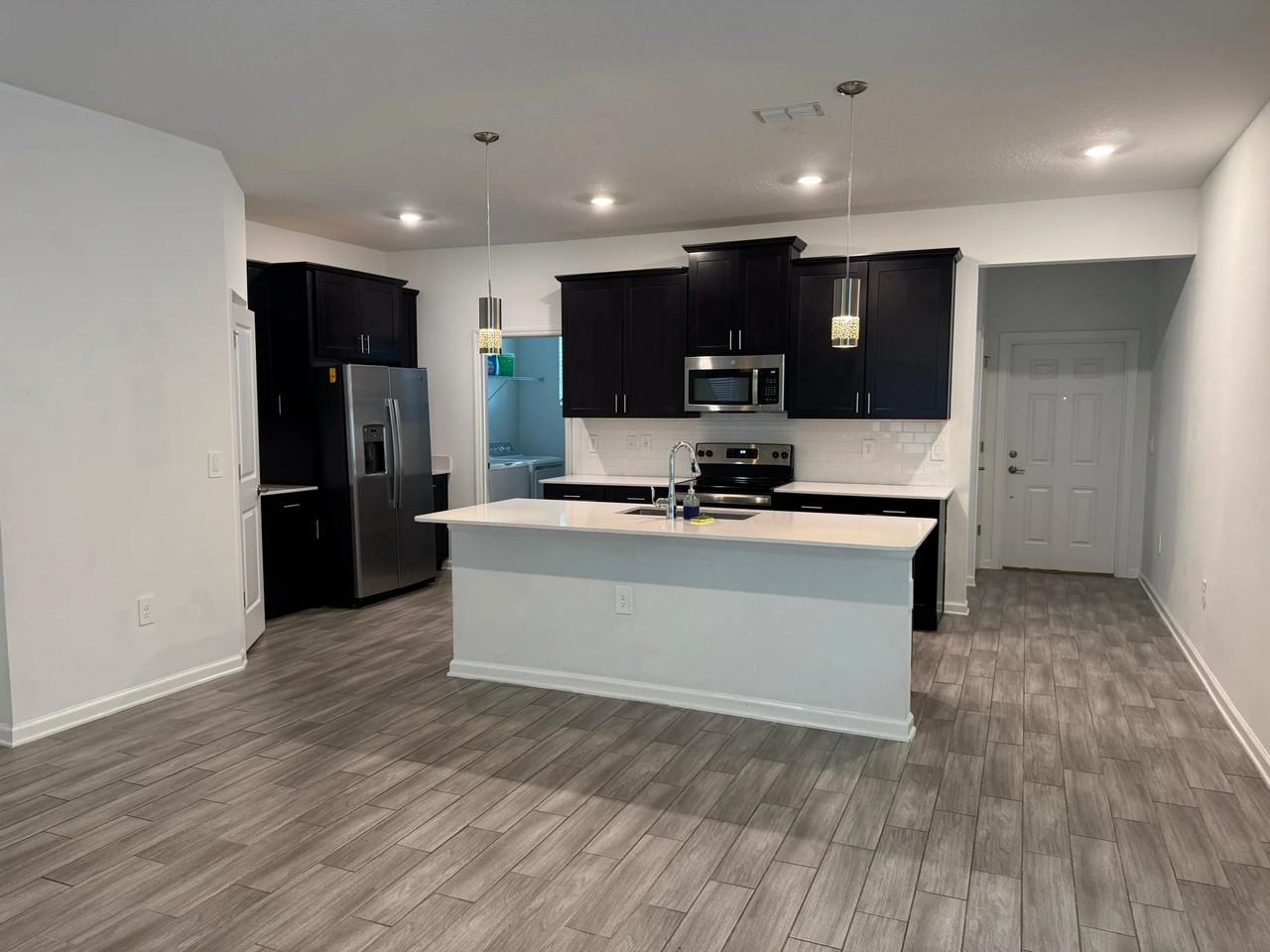 1660 Cross Prairie Pkwy - Photo 5 of 17