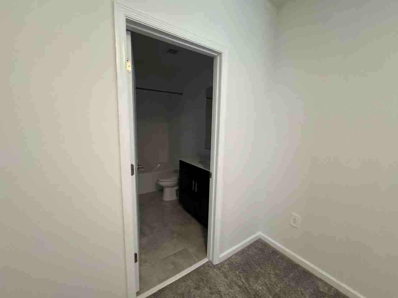 1660 Cross Prairie Pkwy - Photo 7 of 17