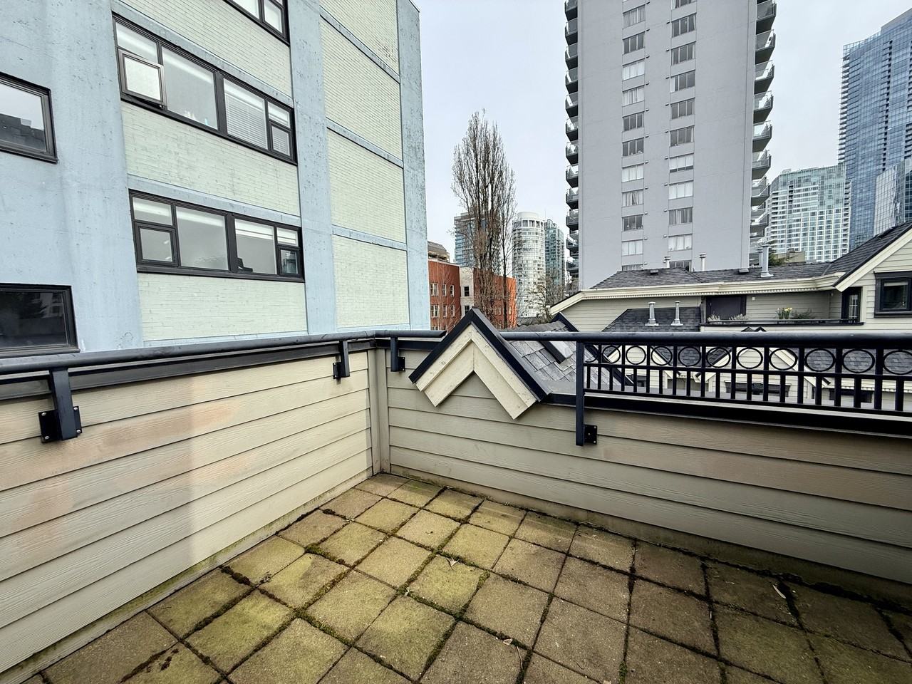 1135 Barclay Street #3 - Photo 6 of 15