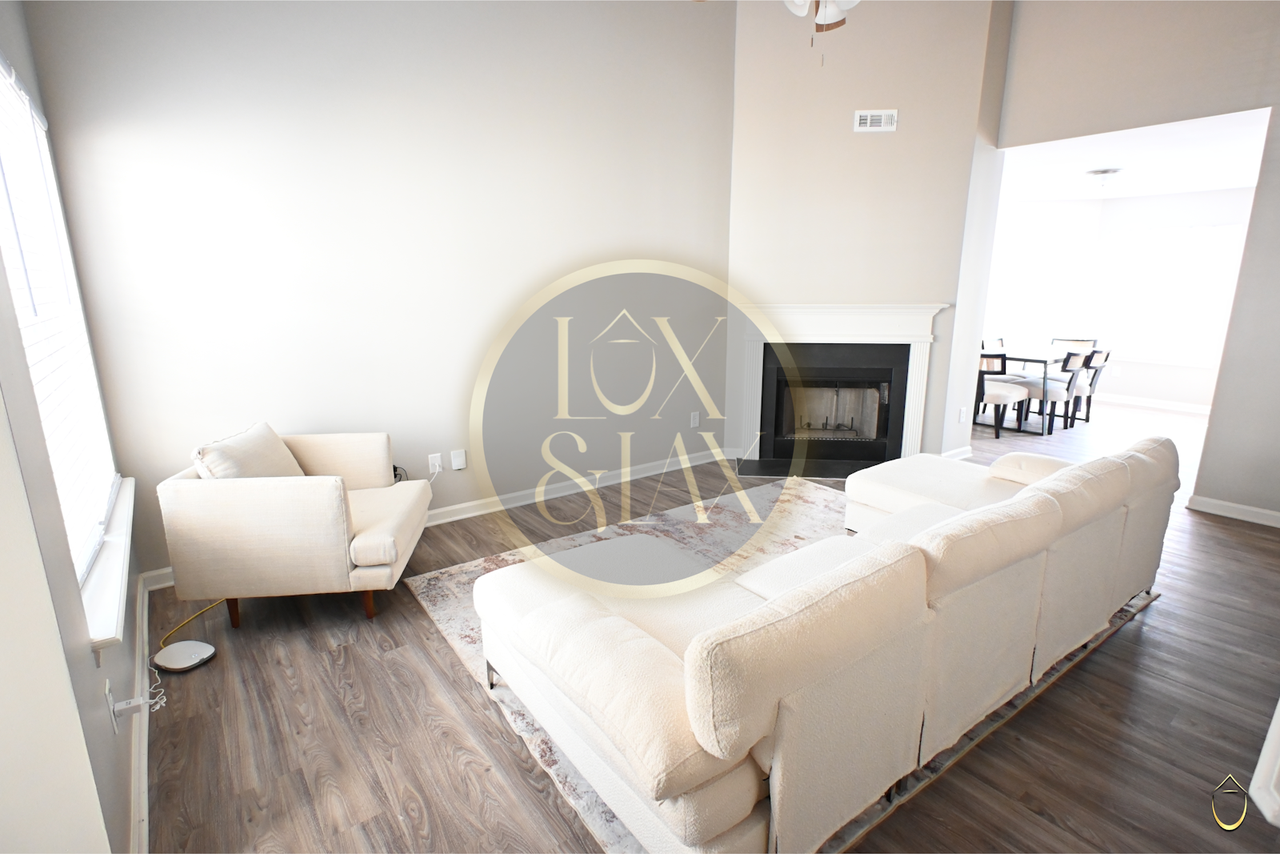 5819 Twin Brook Drive, Unit E - Photo 5 of 14