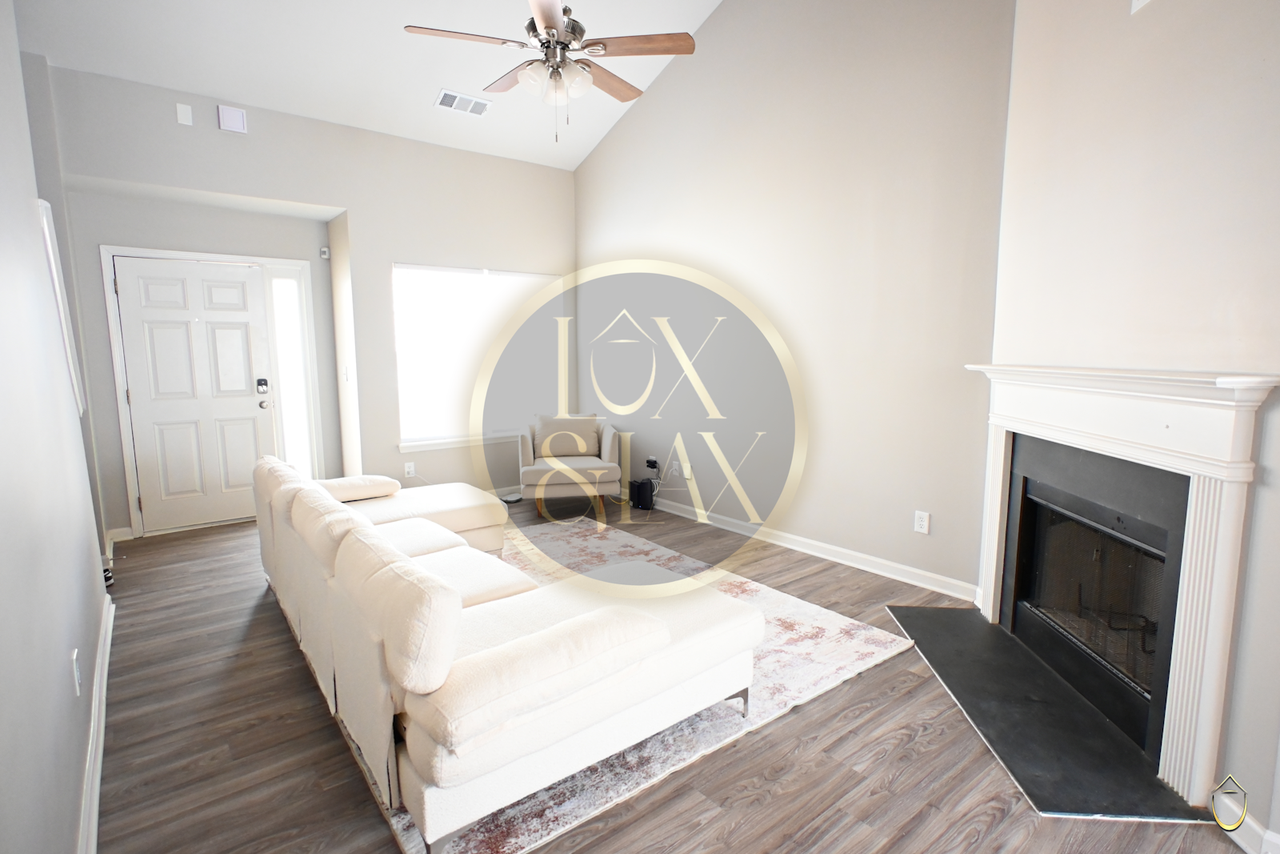 5819 Twin Brook Drive, Unit E - Photo 6 of 14