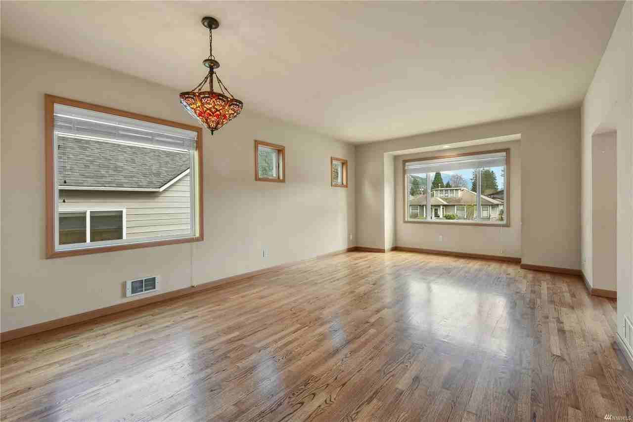 313 Bendigo Boulevard North, Unit 2 - Photo 4 of 13