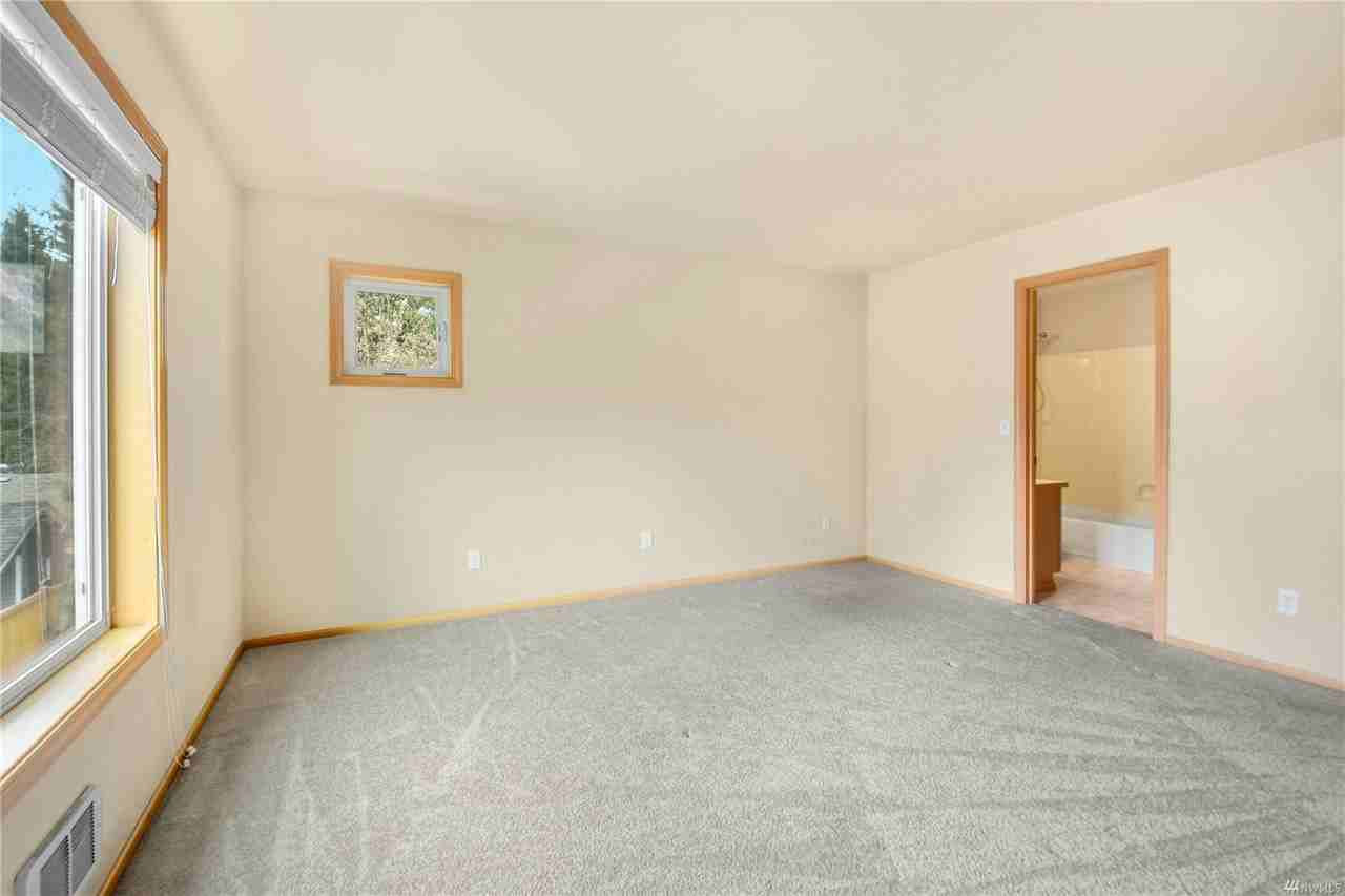 313 Bendigo Boulevard North, Unit 2 - Photo 6 of 13