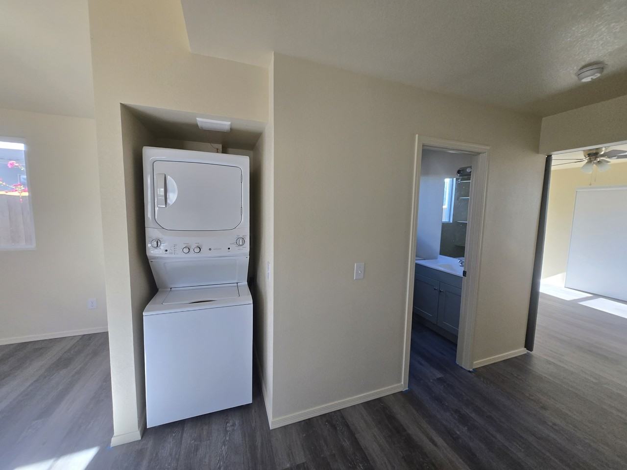 1484 Tonto Dr #1 - Photo 4 of 12