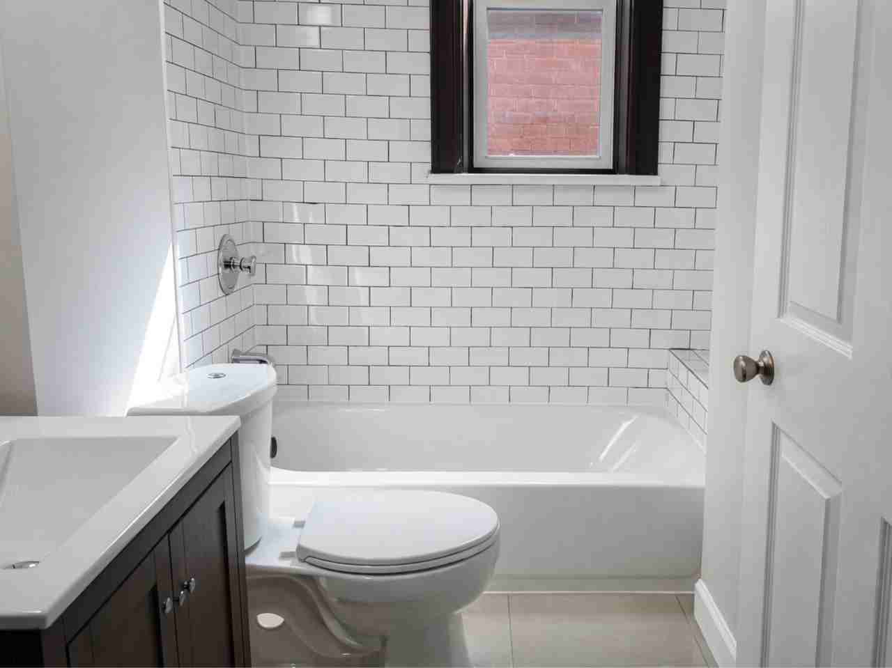 3427 Alberta St #1 - Photo 5 of 12