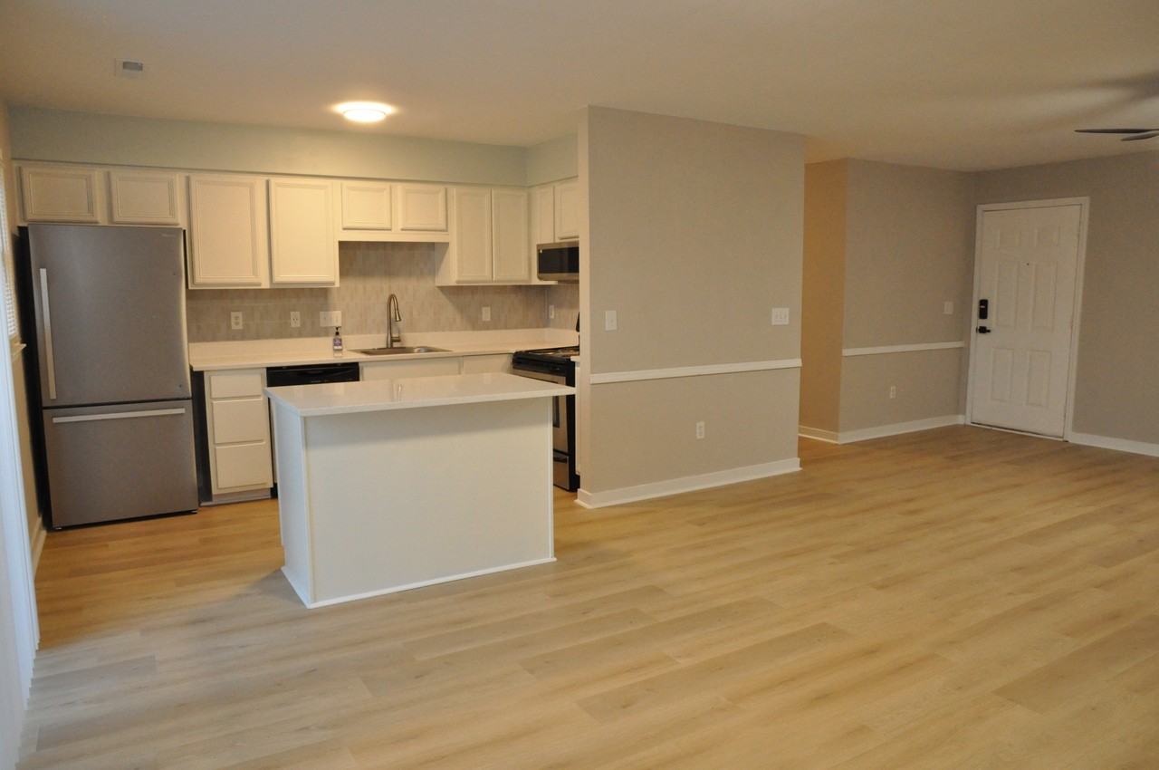 1707 Water St #1 - Photo 3 of 9