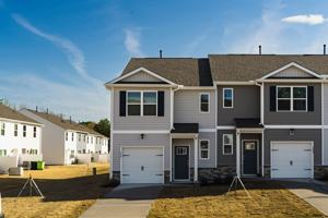 featured image of 390 Freestall Dr #1