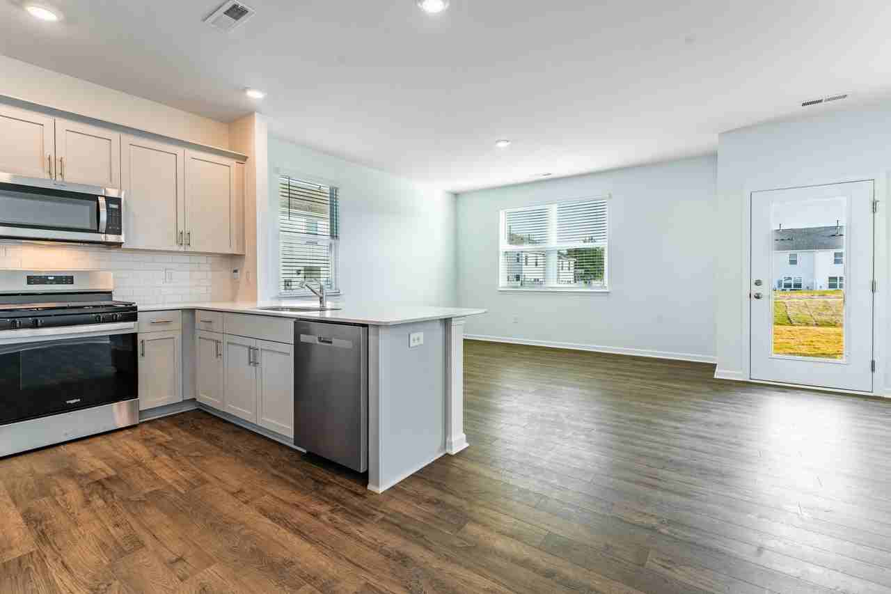 390 Freestall Dr #1 - Photo 3 of 15