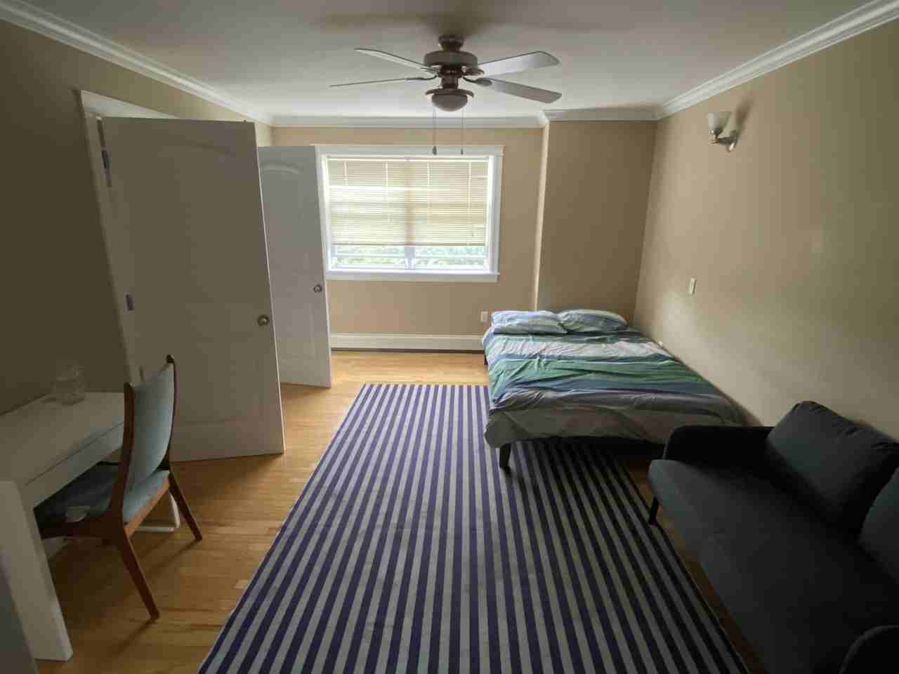 780 Mclean St - Photo 3 of 10