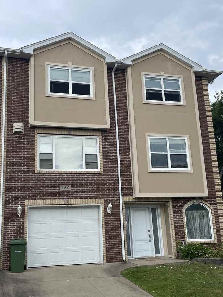 780 Mclean St - Photo 5 of 10