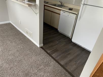 207 N Summit St #3 - Photo 2 of 19