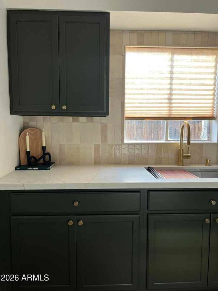 11607 N 21st Ave - Photo 6 of 21