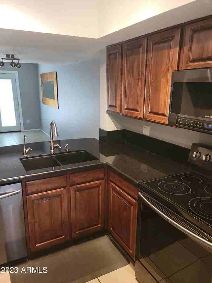 815 E Grovers Ave Unit 30 - Photo 5 of 22