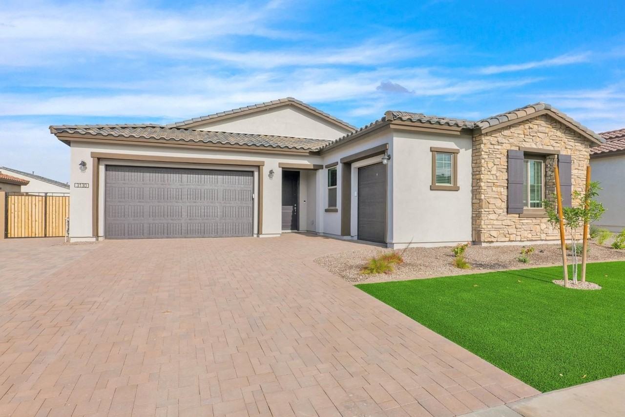 3130 E Flintlock Dr - Photo 2 of 32