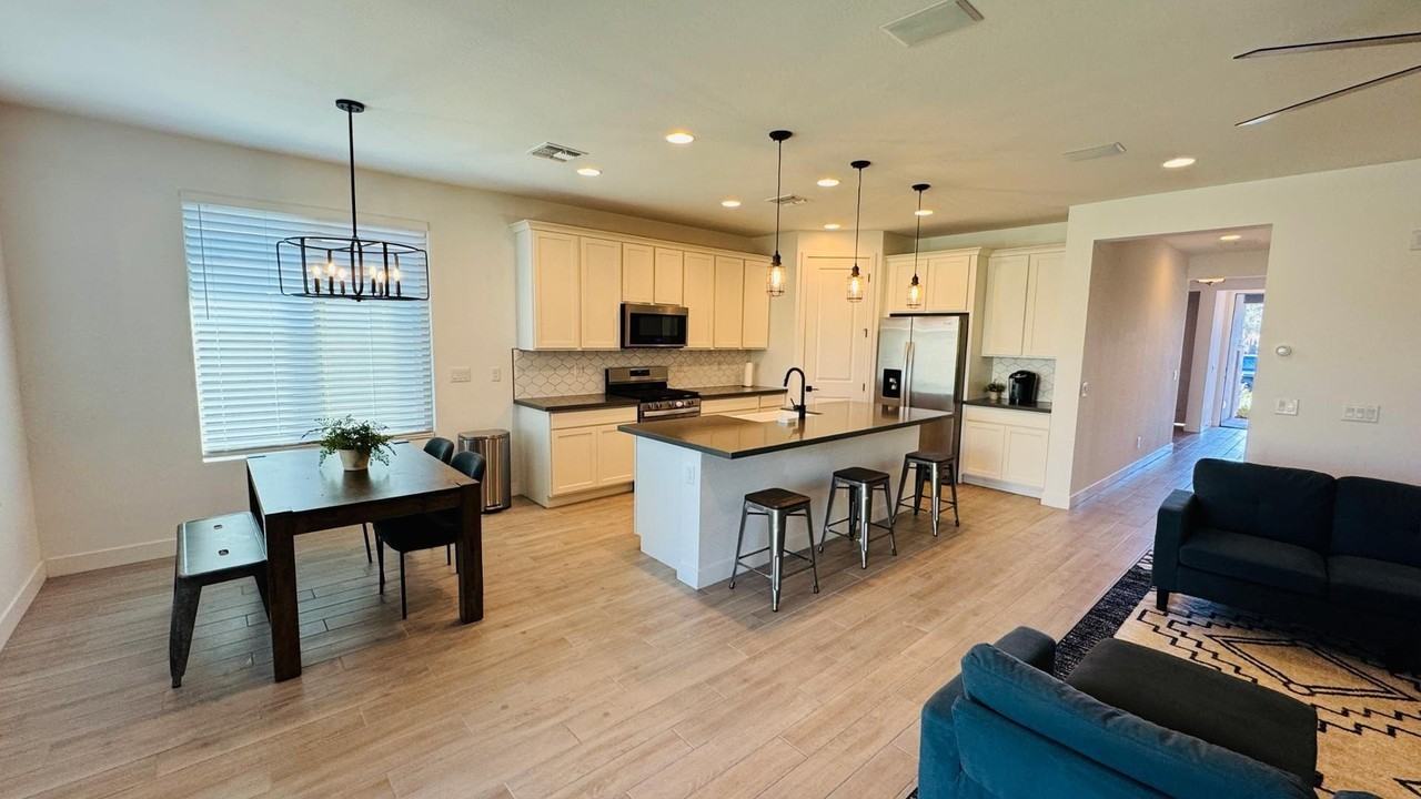 14424 W Aster Dr - Photo 2 of 22