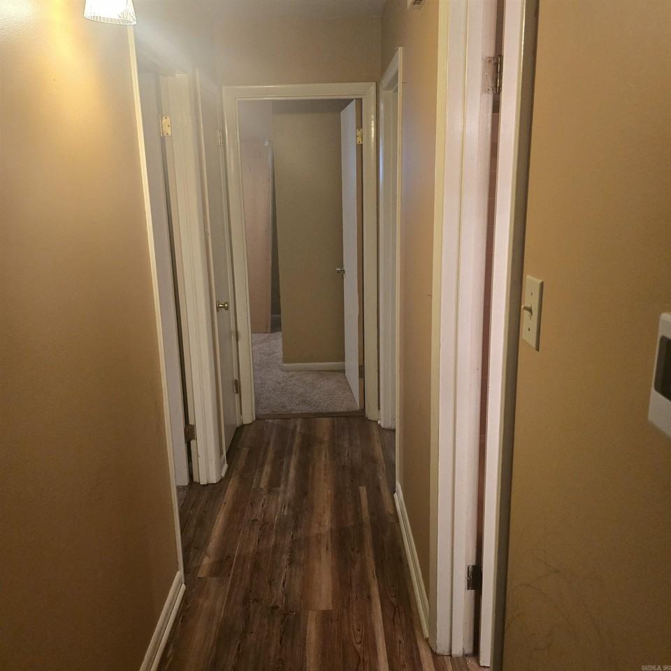 10012 Ronald Dr - Photo 2 of 11