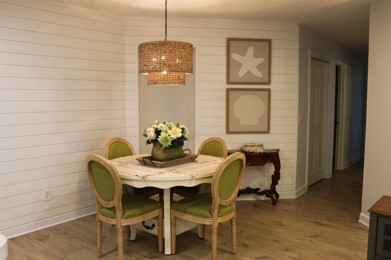 4384 Daphne Ln - Photo 3 of 35