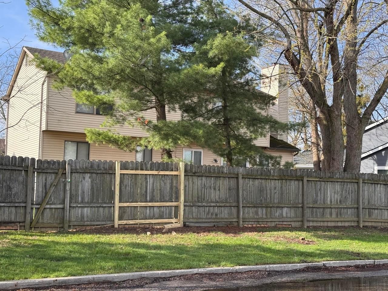 2632 Breathstone Ct - Photo 2 of 6