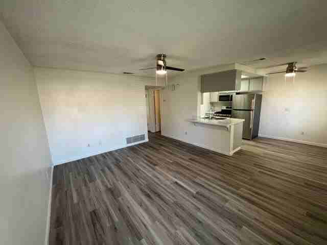 48380 Garbo Dr - Photo 3 of 8