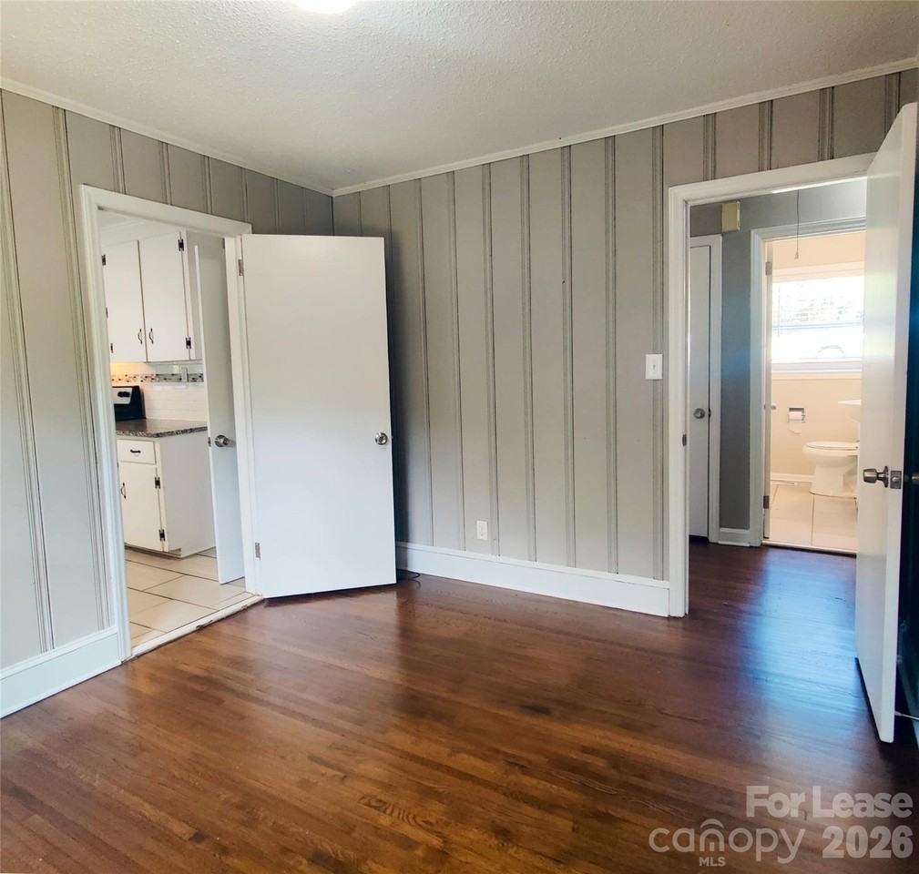 4041 Carlyle Dr - Photo 7 of 18