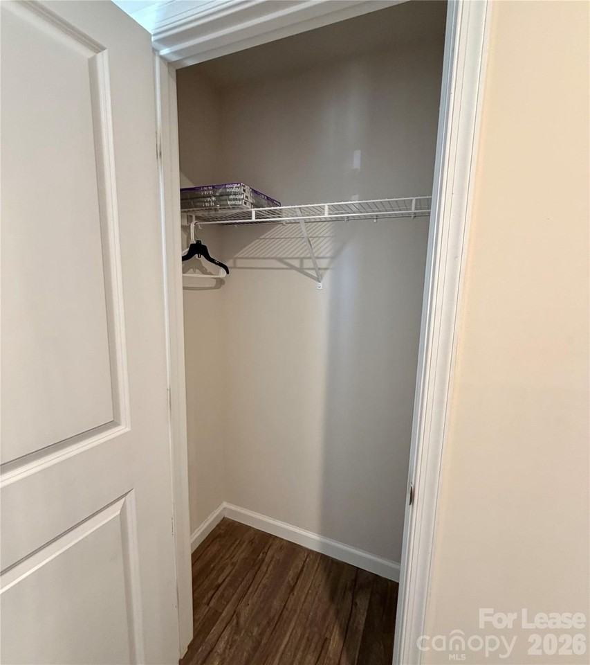 828 Renee Ave - Photo 3 of 25