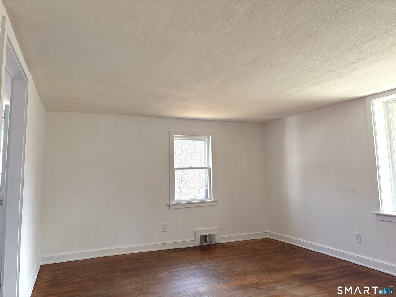 107 N Main St Apt 1st - Photo 4 of 12