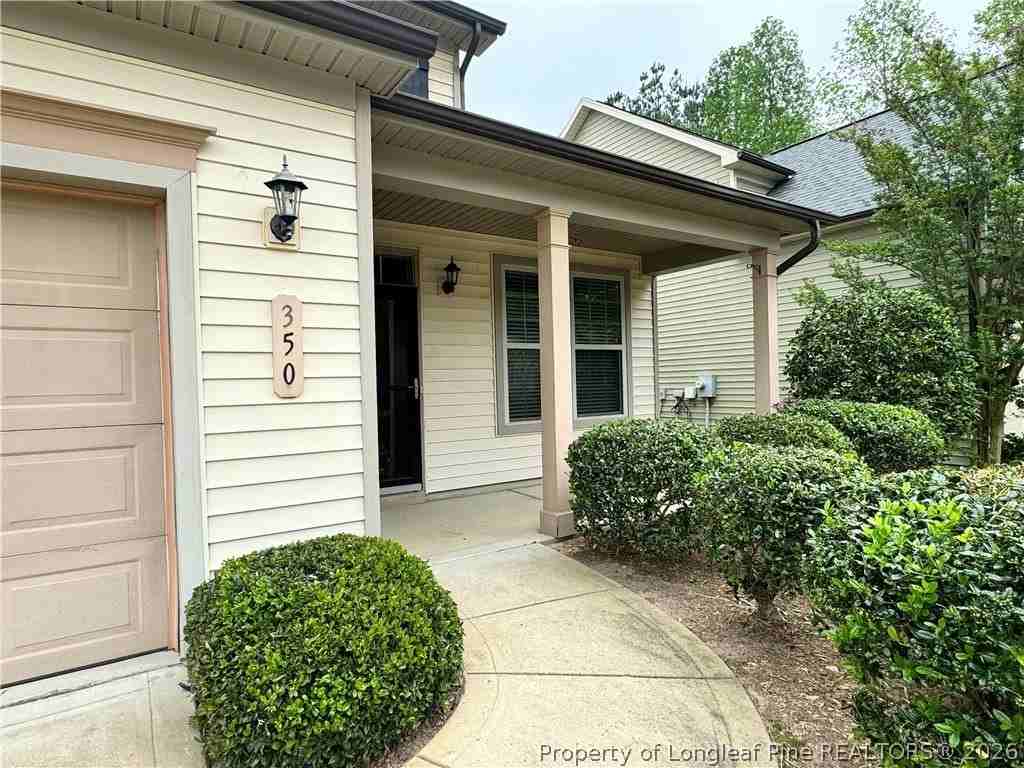 350 River Oak St - Photo 3 of 27