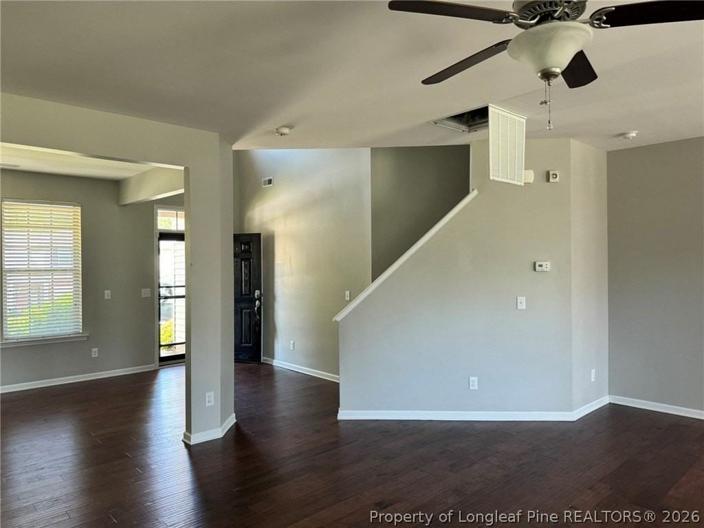 350 River Oak St - Photo 5 of 27