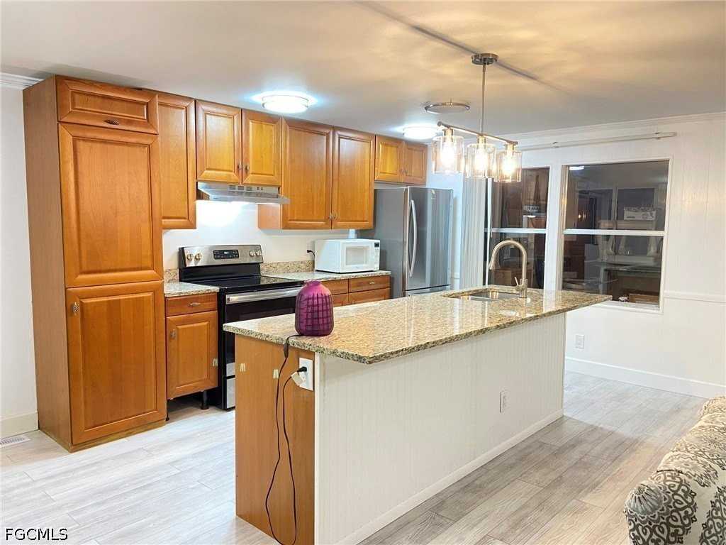 5506 Virginia Dare Ln - Photo 6 of 43